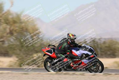 media/Dec-01-2025-Moto Forza (Mon) [[2daa91e15f]]/2-Intermediate Group/Session 3 (Turn 7 Inside Pans)/